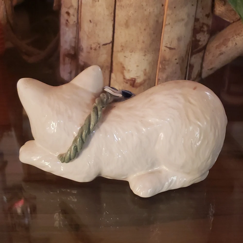 Vintage set of 3 white Kitten Cats home decor - Picture 9 of 16